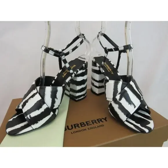 NIB BURBERRY CASTLEBAR BLACK WHITE LEATHER BUCKLE STRAP SANDAL PUMPS 38 ITALY